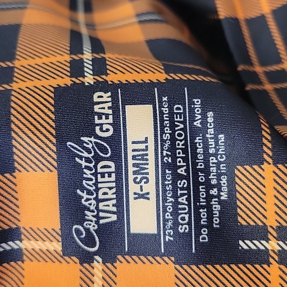 CVG 2.5 inch inseam pumpkin patch plaid pocket workout shorts Xtra small - Picture 3 of 4